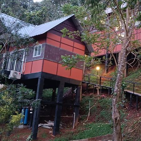 Santhi Hill View Resort Munnar Exteriör bild