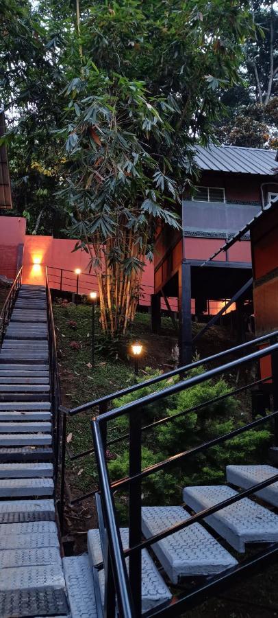 Santhi Hill View Resort Munnar Exteriör bild