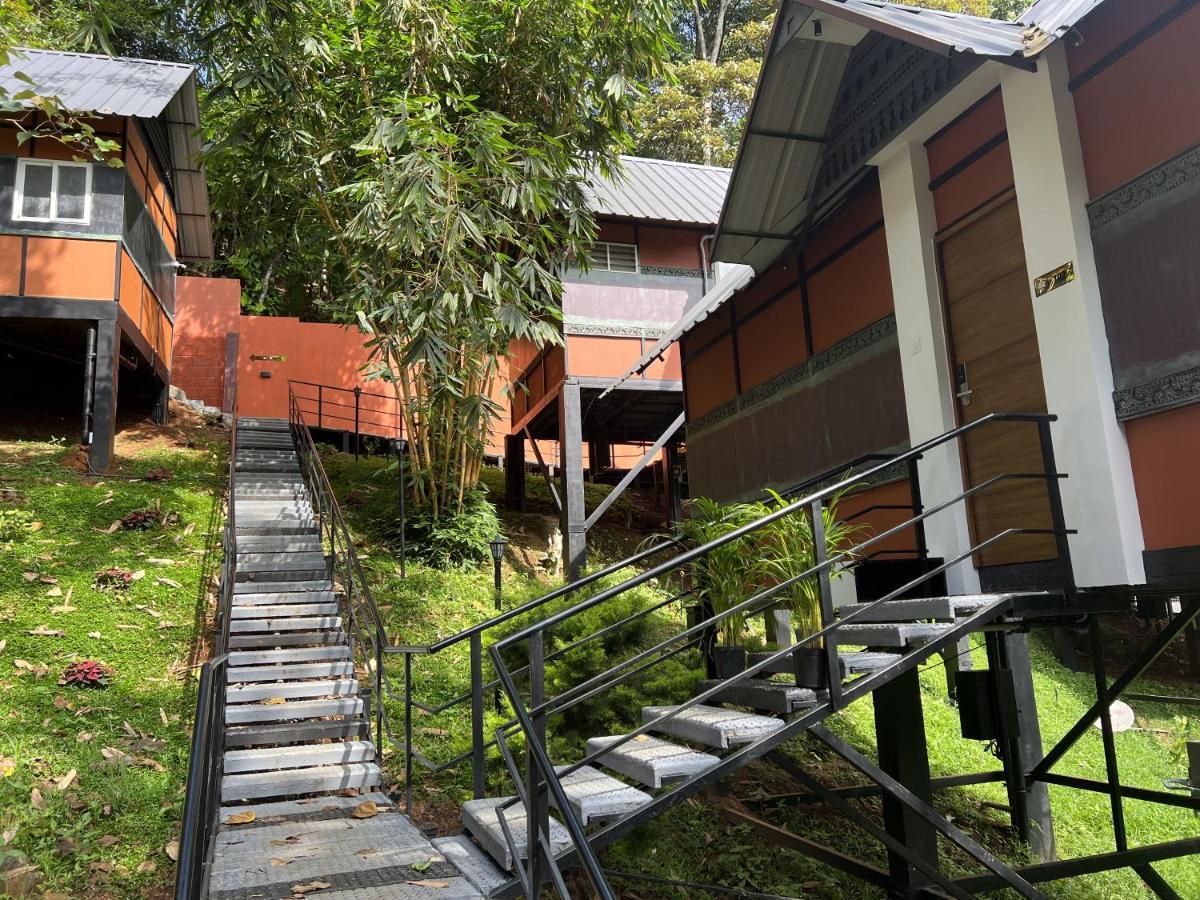 Santhi Hill View Resort Munnar Exteriör bild
