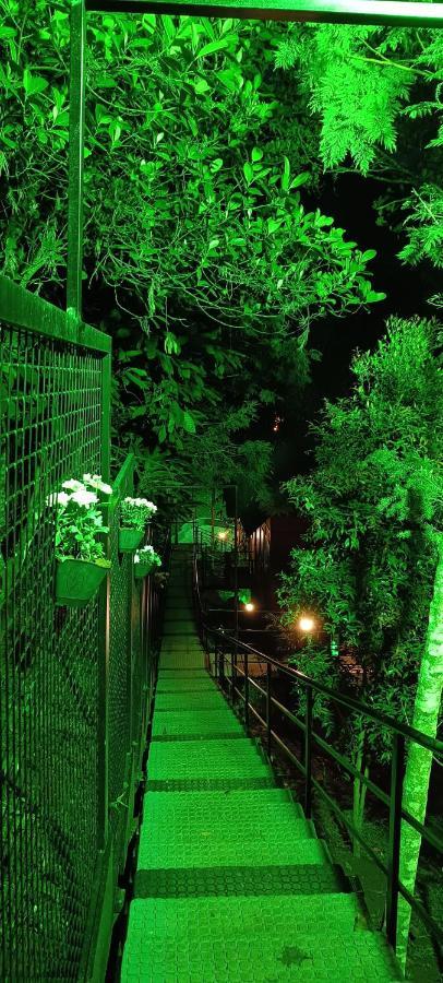 Santhi Hill View Resort Munnar Exteriör bild