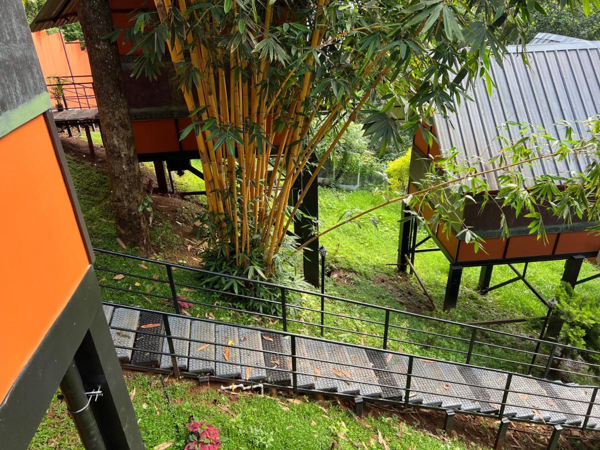 Santhi Hill View Resort Munnar Exteriör bild