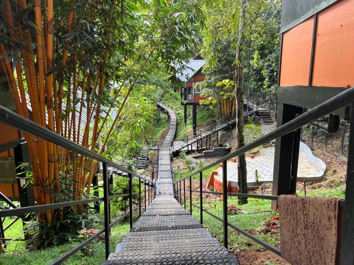 Santhi Hill View Resort Munnar Exteriör bild