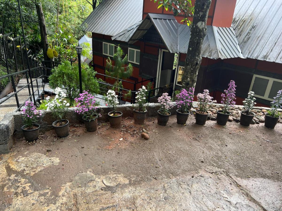 Santhi Hill View Resort Munnar Exteriör bild