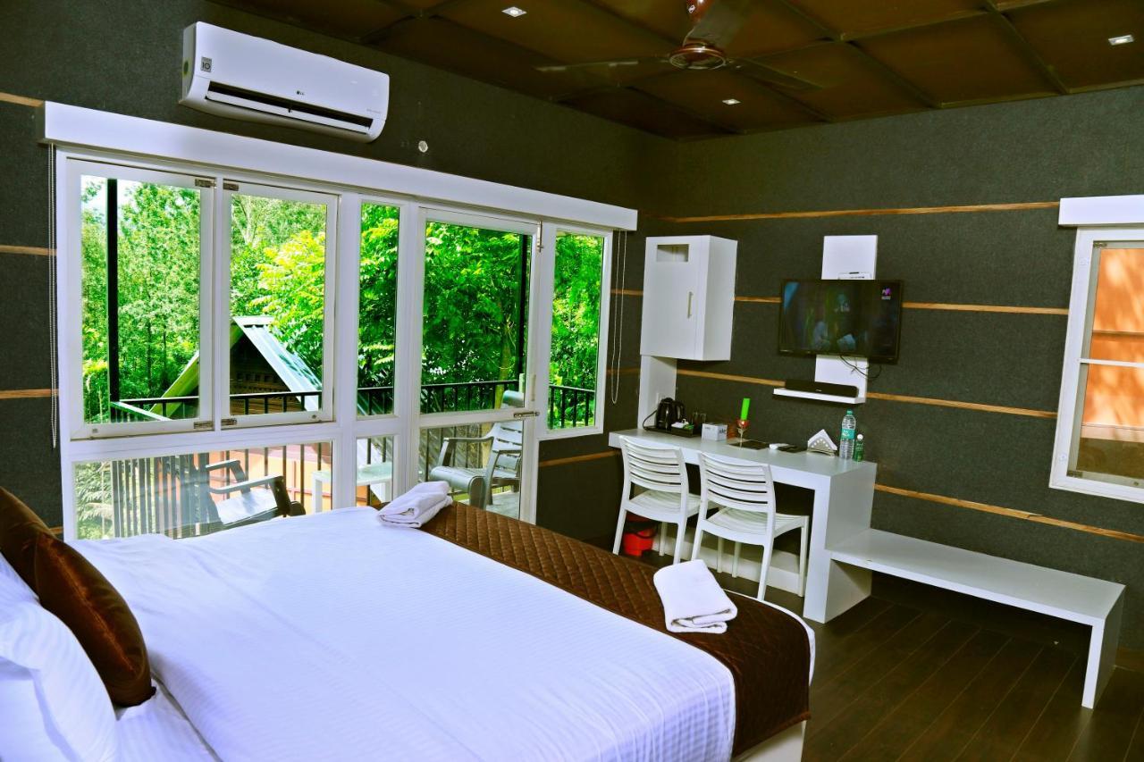 Santhi Hill View Resort Munnar Exteriör bild