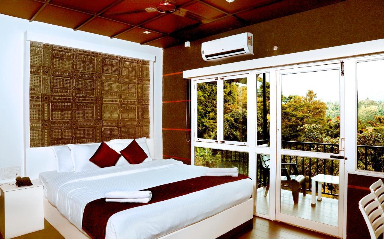 Santhi Hill View Resort Munnar Exteriör bild